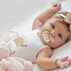 بهترین برند سیسمونی نوزاد ۲۰۲۵ | راهنمای خرید کامل + معرفی بهترین مارک‌های دنیا