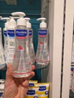 محلول تمیز کننده فیزیو ب ب پوست حساس موستلا Mustela