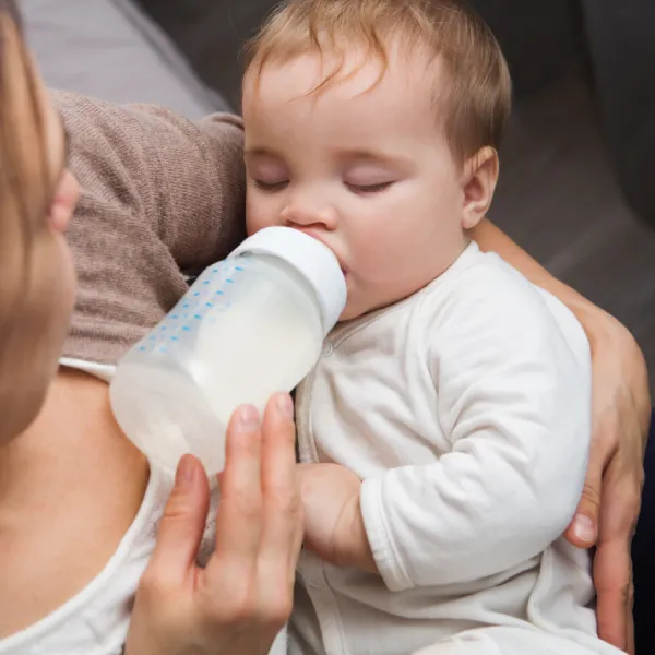 بهترین شیشه شیر نوزاد ۲۰۲۵ | راهنمای خرید کامل + مقایسه برندها